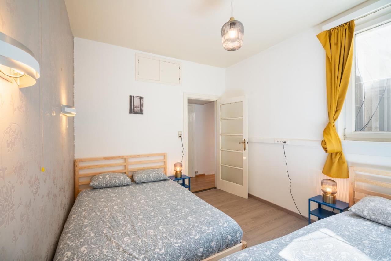 Large Antwerp City Center Apartments Εξωτερικό φωτογραφία